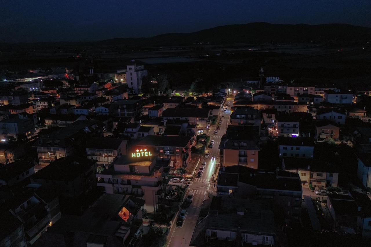 Hotel Corallo Албиния Екстериор снимка