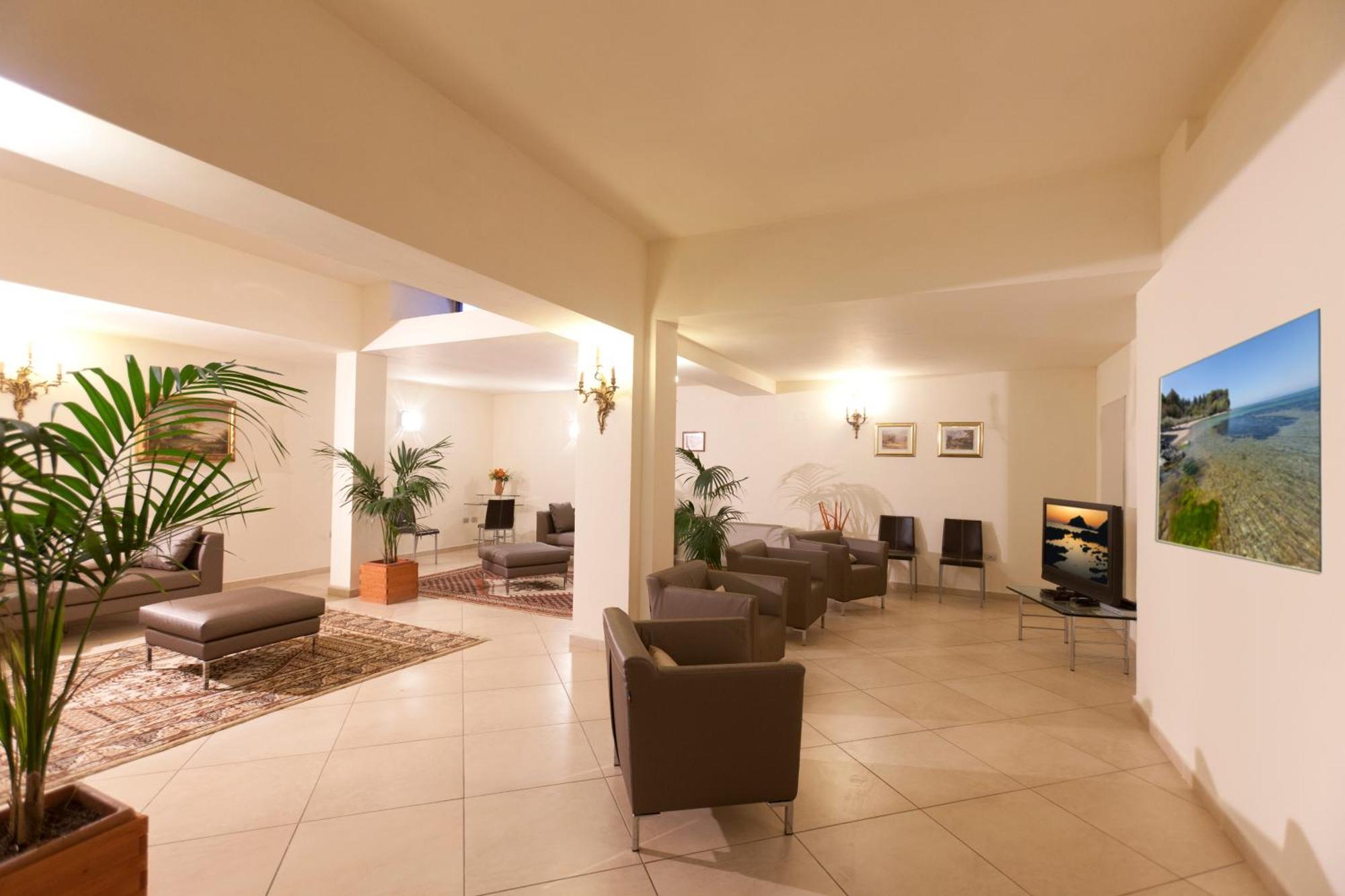 Hotel Corallo Албиния Екстериор снимка