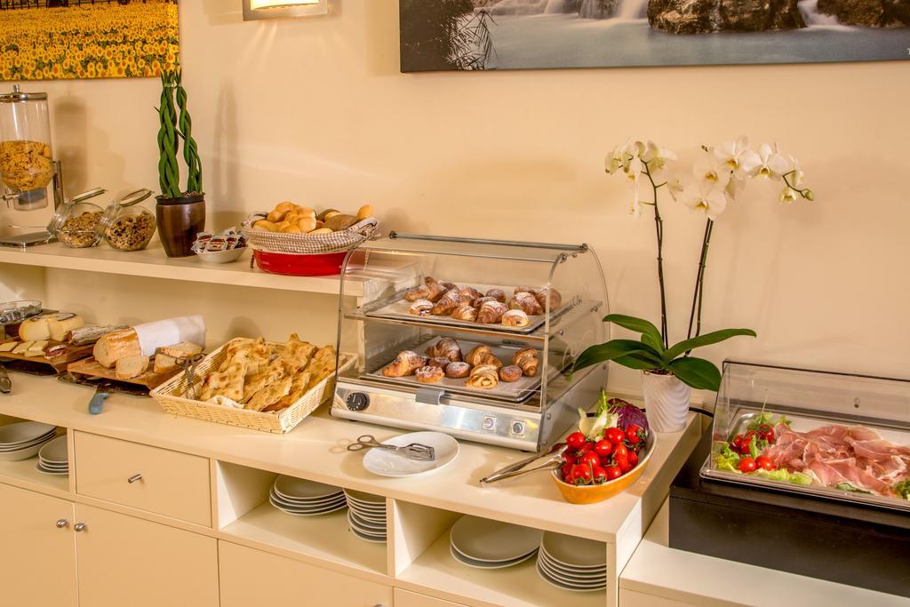 Hotel Corallo Албиния Екстериор снимка
