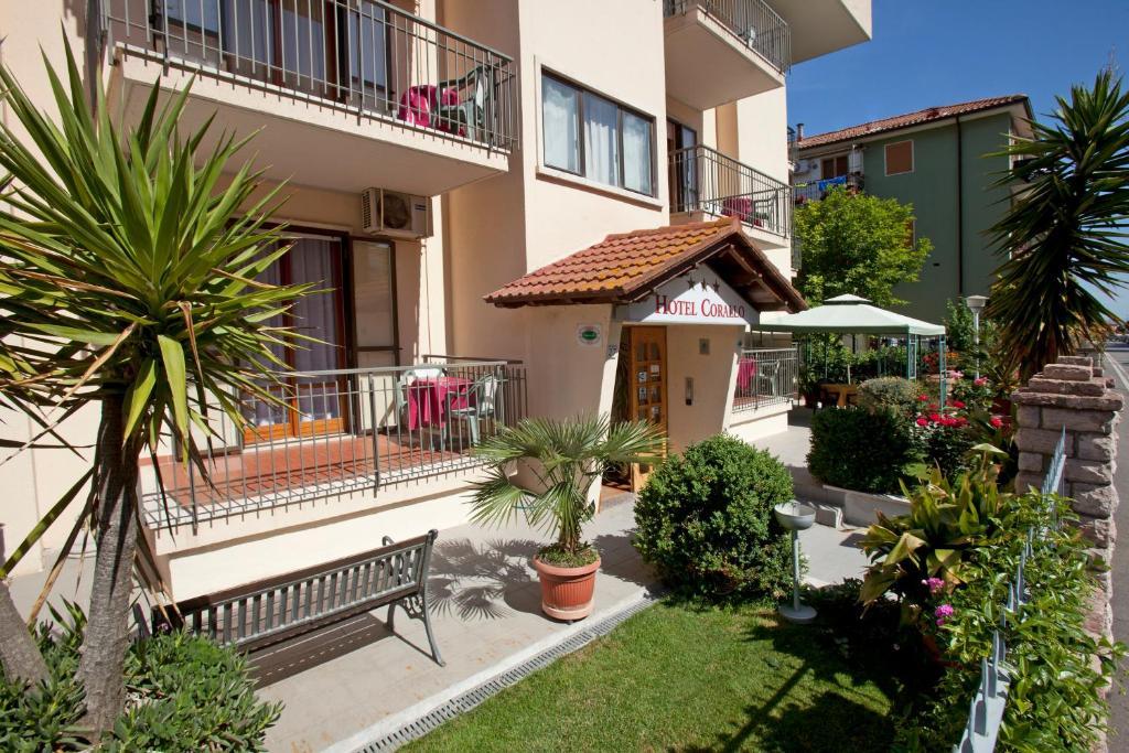 Hotel Corallo Албиния Екстериор снимка